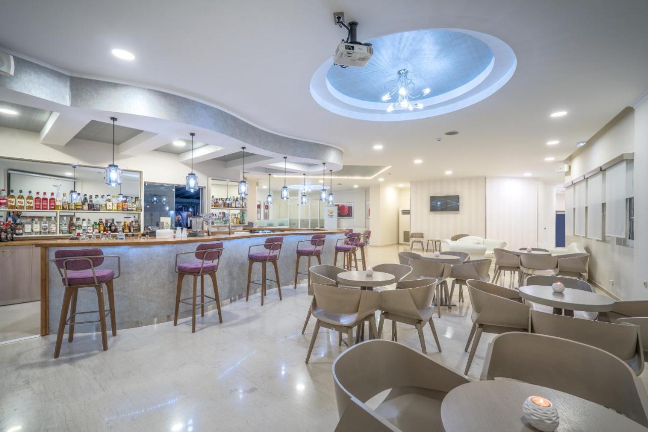 Golden Sun Hotel Kalamákion 외부 사진